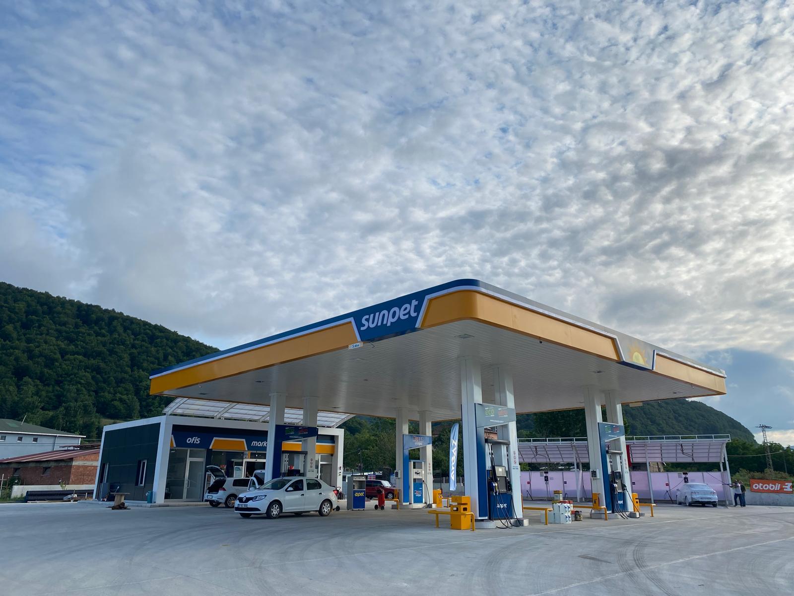 Sinop Erfelek’teki 3K Sunpet akaryakıt istasyonunun dış görünümü